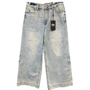 FRYE The Carly Crop Light Wash Wide Leg Jeans 29